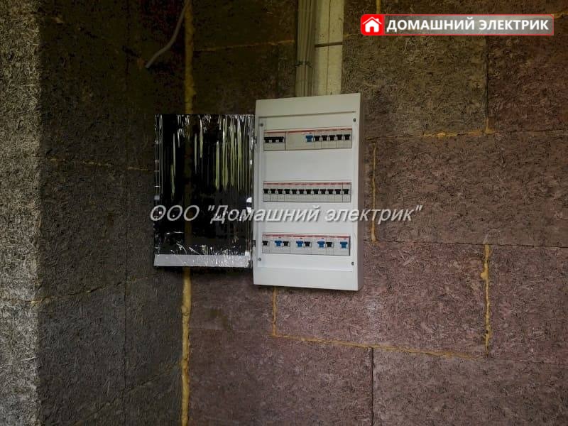 монтаж трехфазного электрощита на 380 вольт в загородном частном доме коттедже под ключ