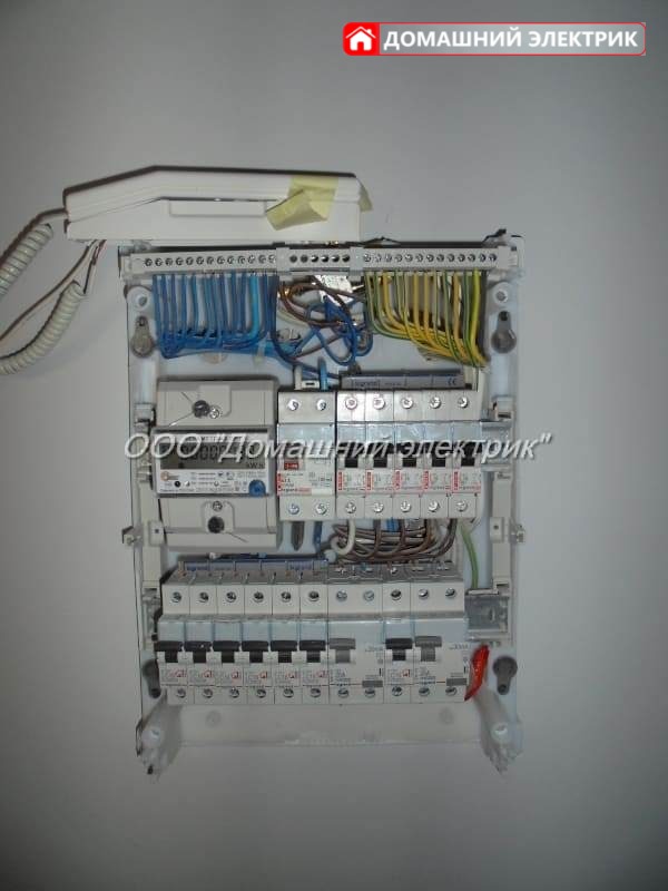 сборка и расключение накладного наружного электрощита на 24 модуля